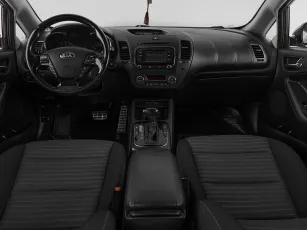 Kia  8