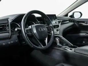 Toyota  9