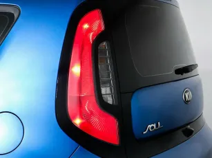 Kia  7